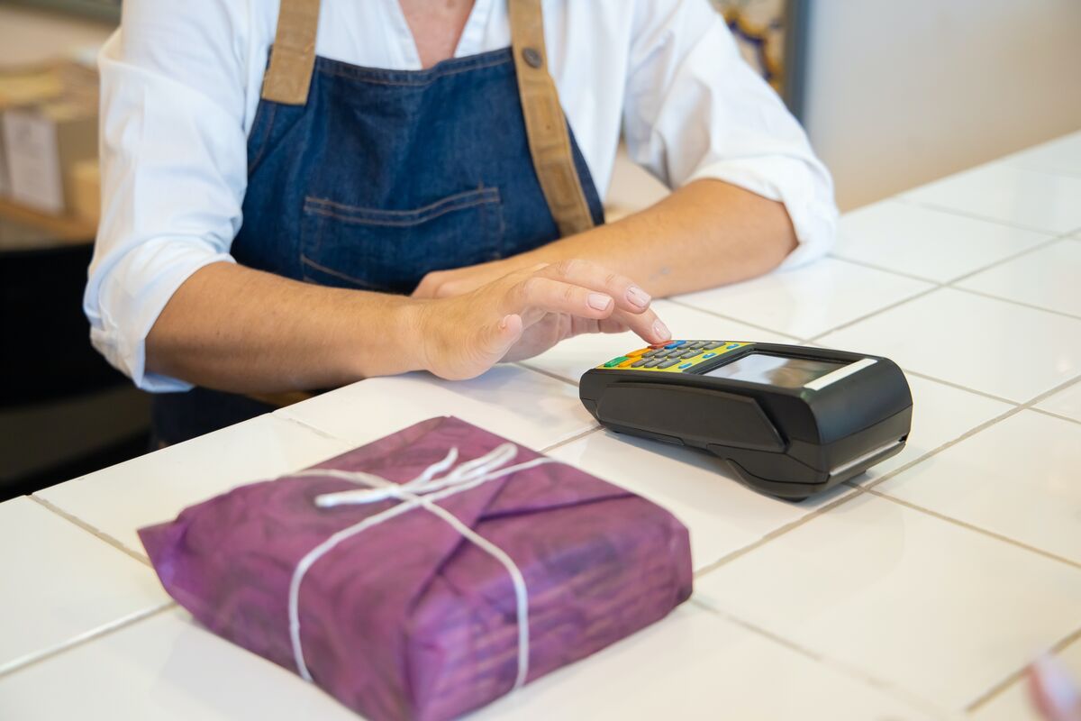 e-Fakturowanie a płatności kartą: Jak ułatwić rozliczenia biznesowe?